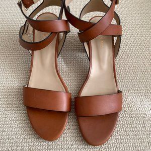 NWOT M. Gemi Attorno Sandal, size 41